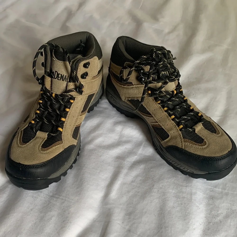 Men’s hiking boots